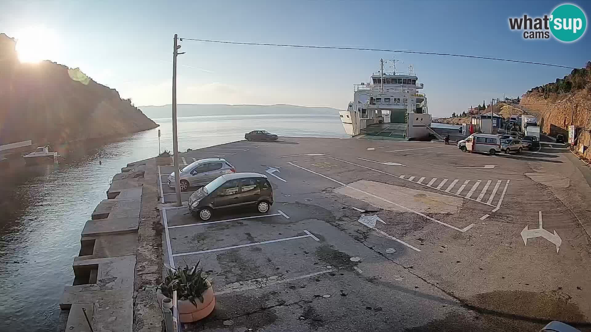 Webcam Prizna ferry port to Pag island