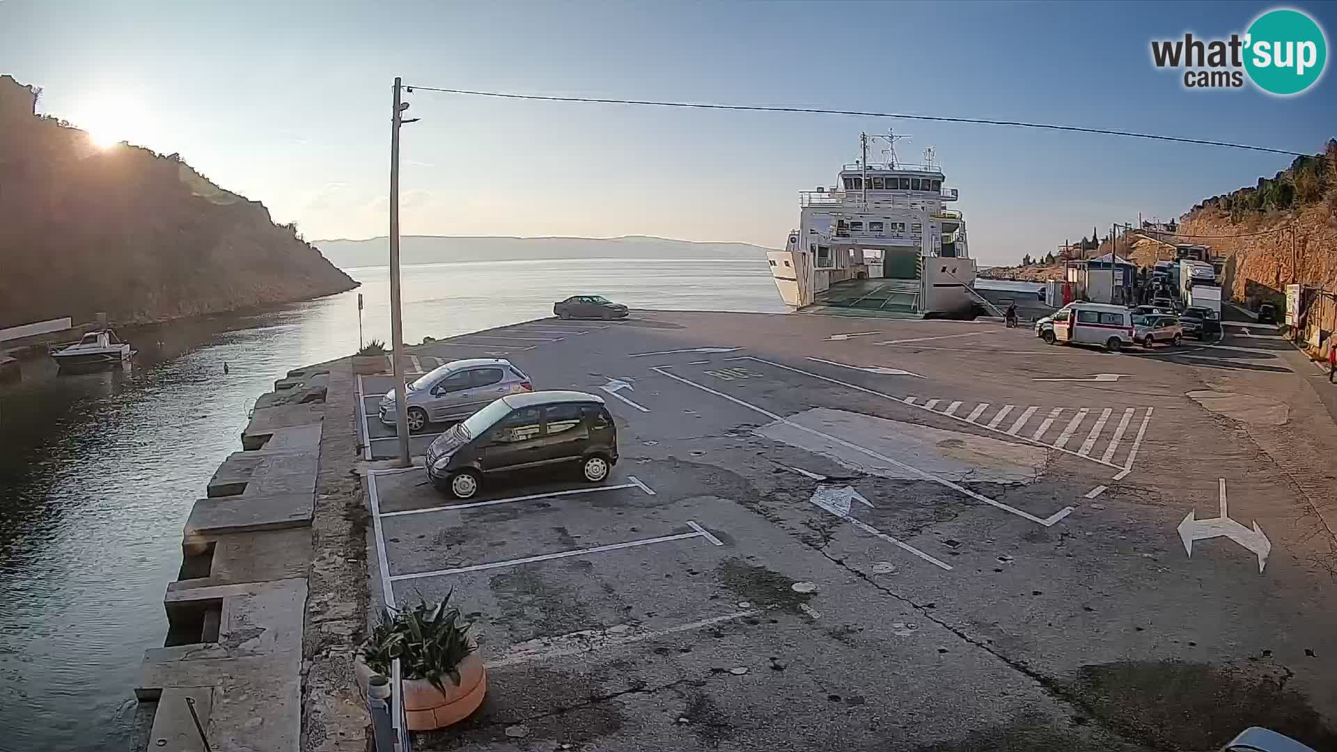 Webcam port de ferry de Prizna – vers l’île de Pag