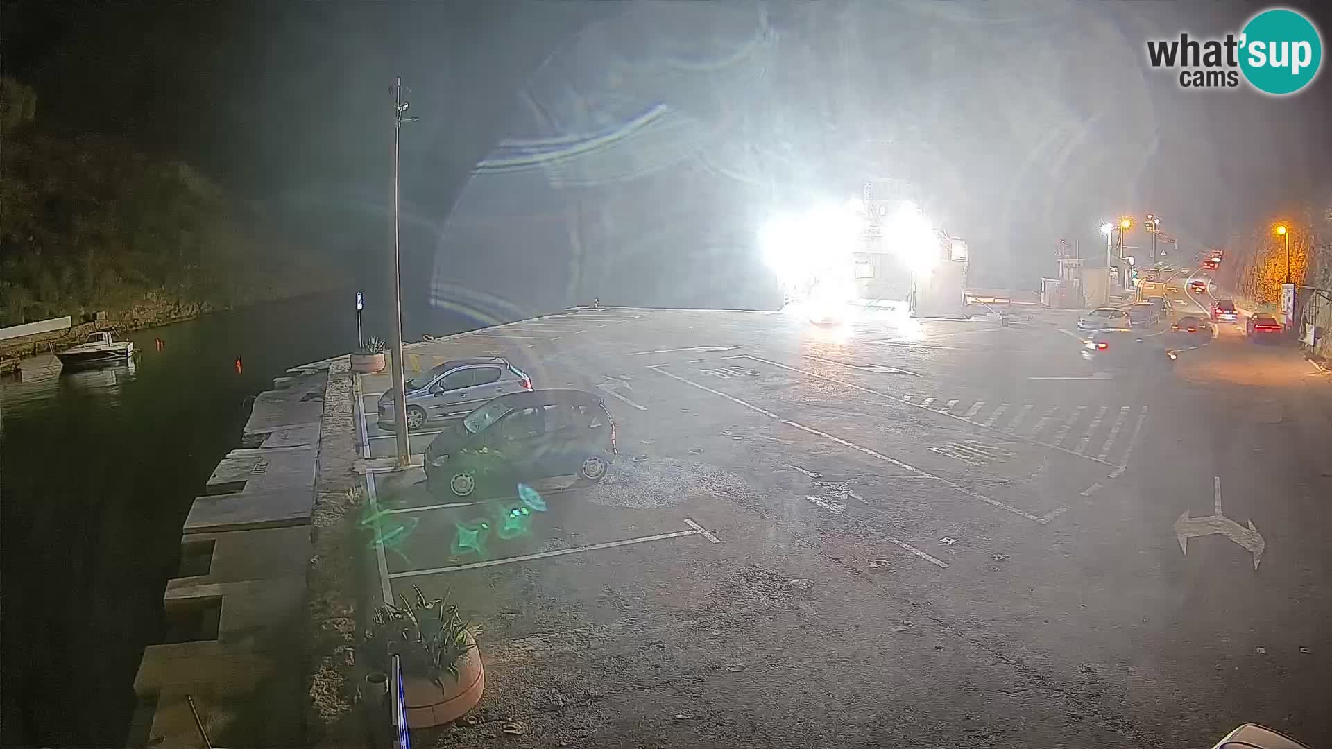 Web kamera trajektna luka Prizna – prema otoku Pag