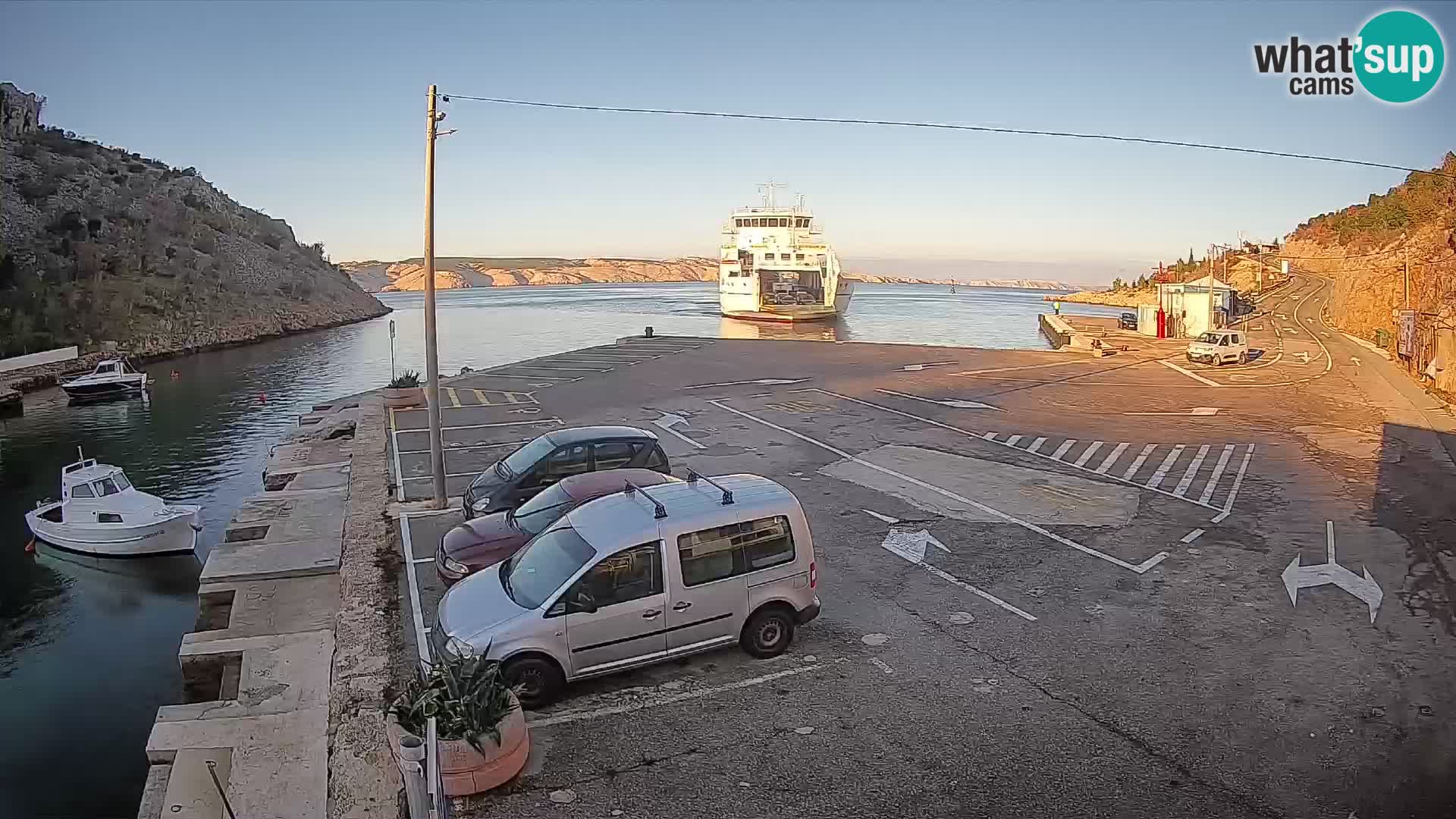 Webcam port de ferry de Prizna – vers l’île de Pag