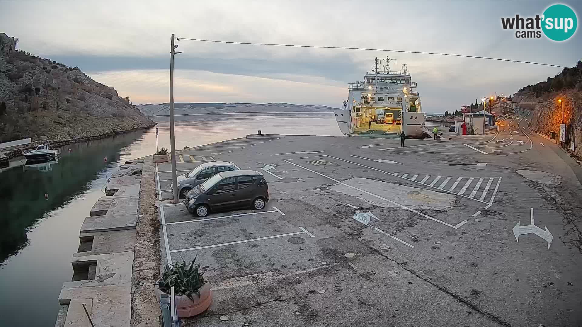 Webcam Fährhafen Prizna – zur Insel Pag