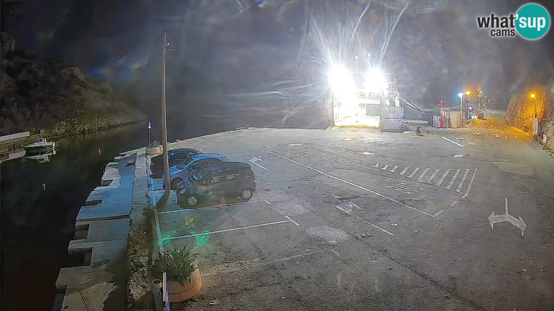 Webcam del puerto de ferris de Prizna – hacia la isla de Pag