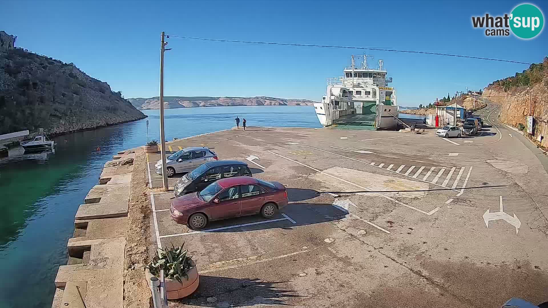Webcam del puerto de ferris de Prizna – hacia la isla de Pag