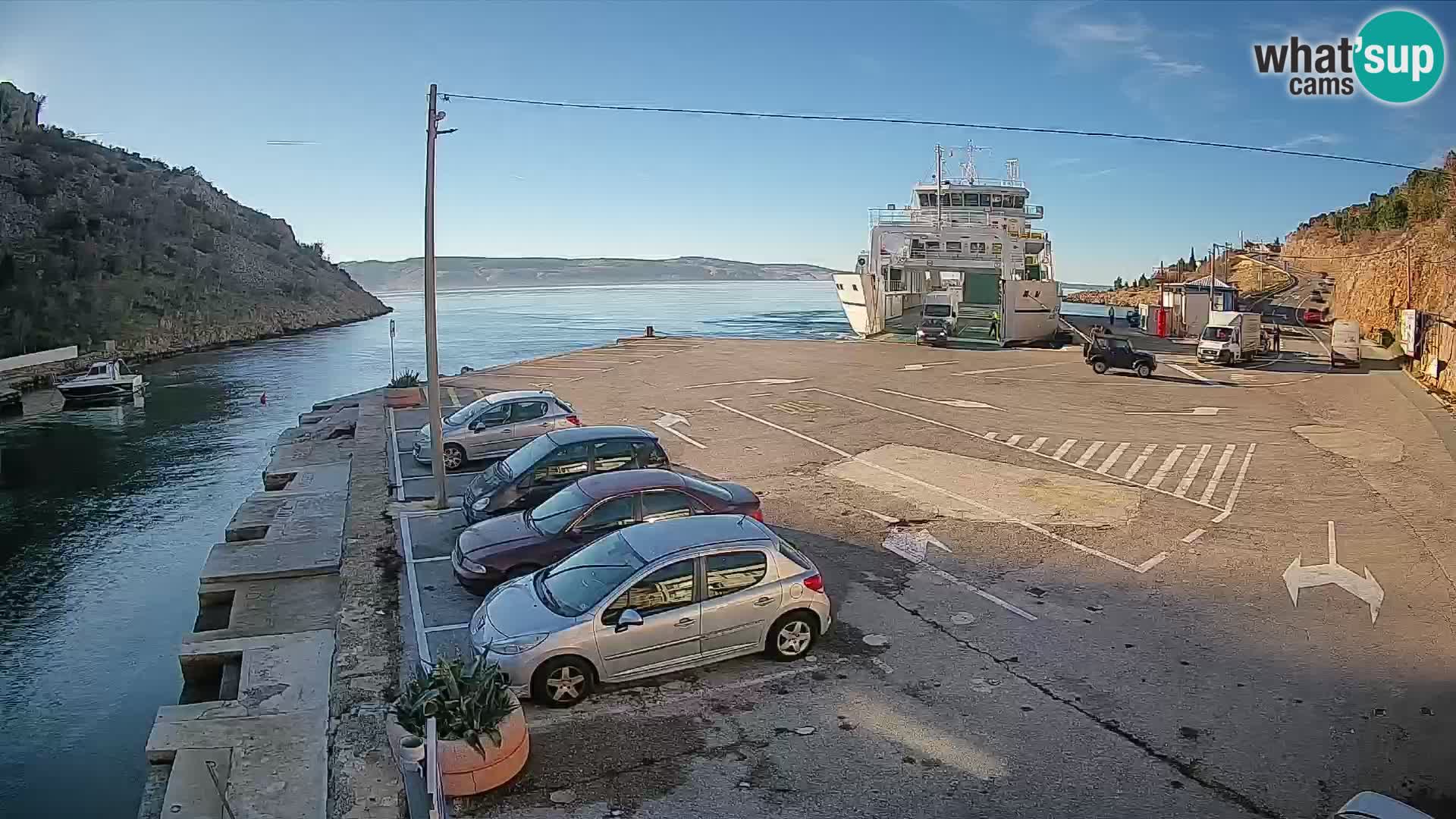 Webcam Prizna ferry port to Pag island