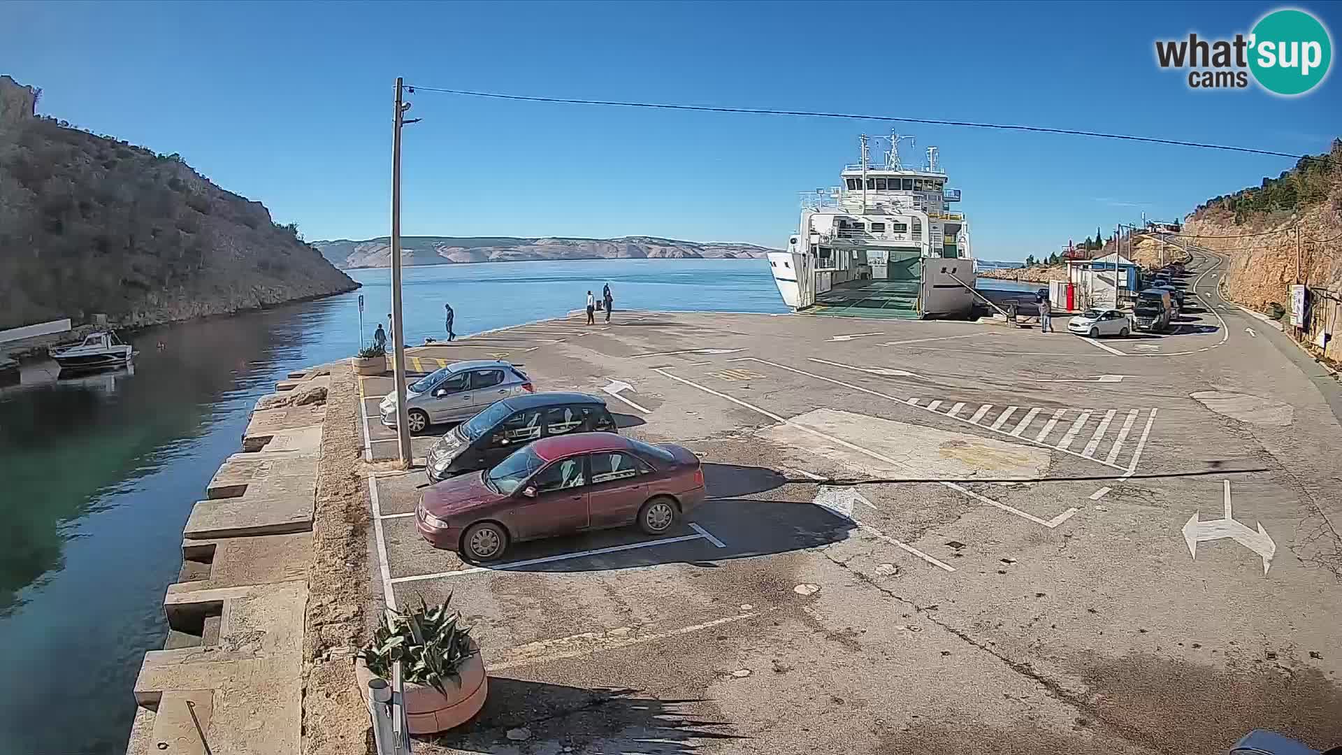 Webcam del puerto de ferris de Prizna – hacia la isla de Pag