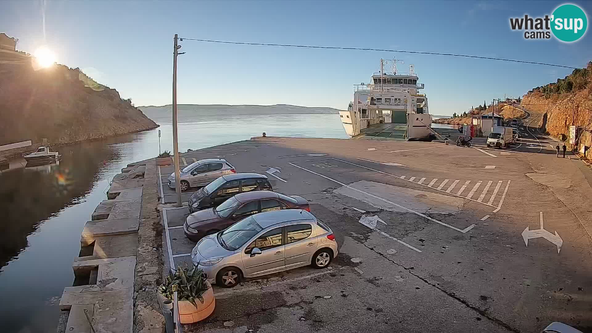 Webcam port de ferry de Prizna – vers l’île de Pag