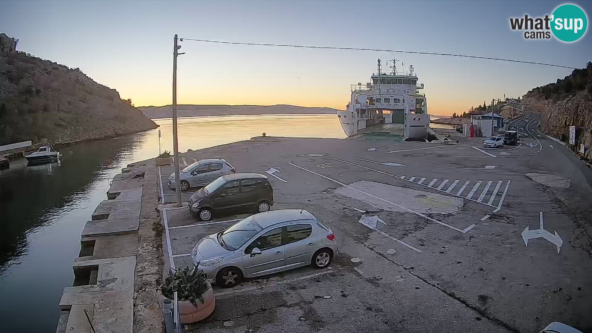 Webcam Fährhafen Prizna – zur Insel Pag