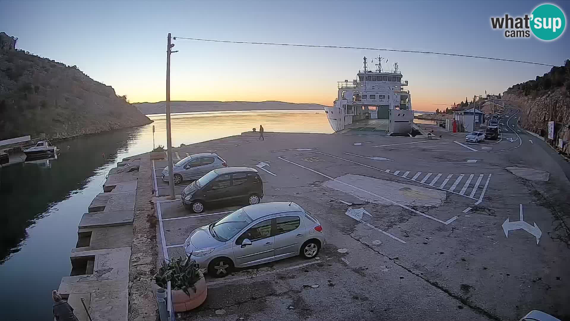 Webcam Prizna ferry port to Pag island