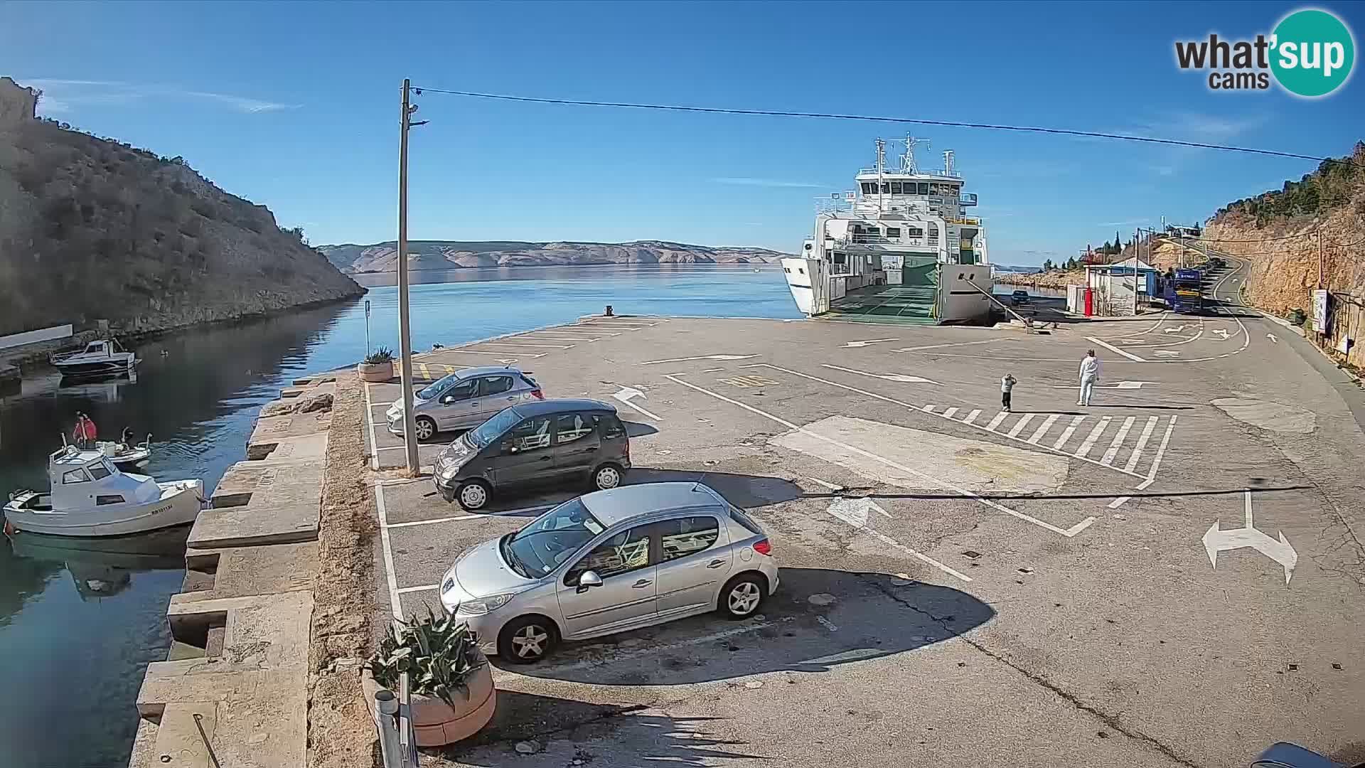 Web kamera trajektna luka Prizna – prema otoku Pag