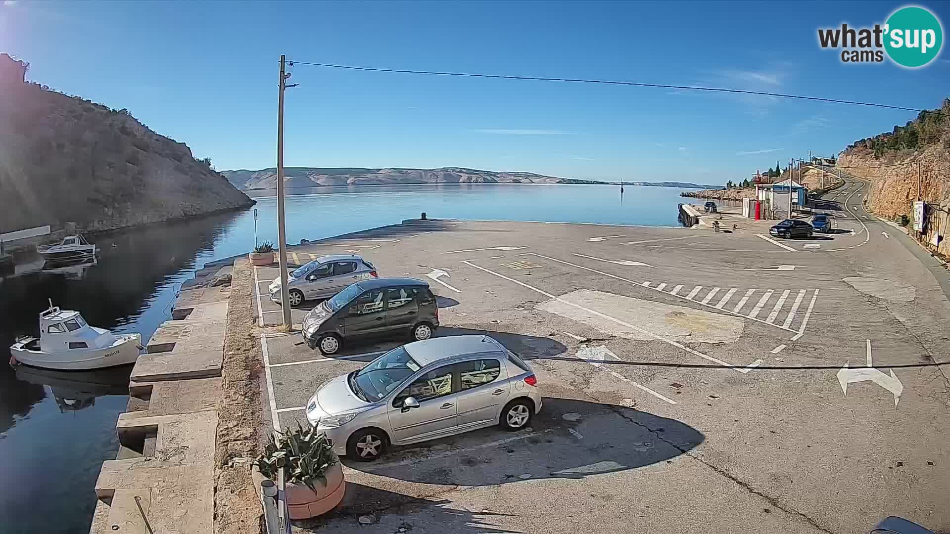 Web kamera trajektna luka Prizna – prema otoku Pag