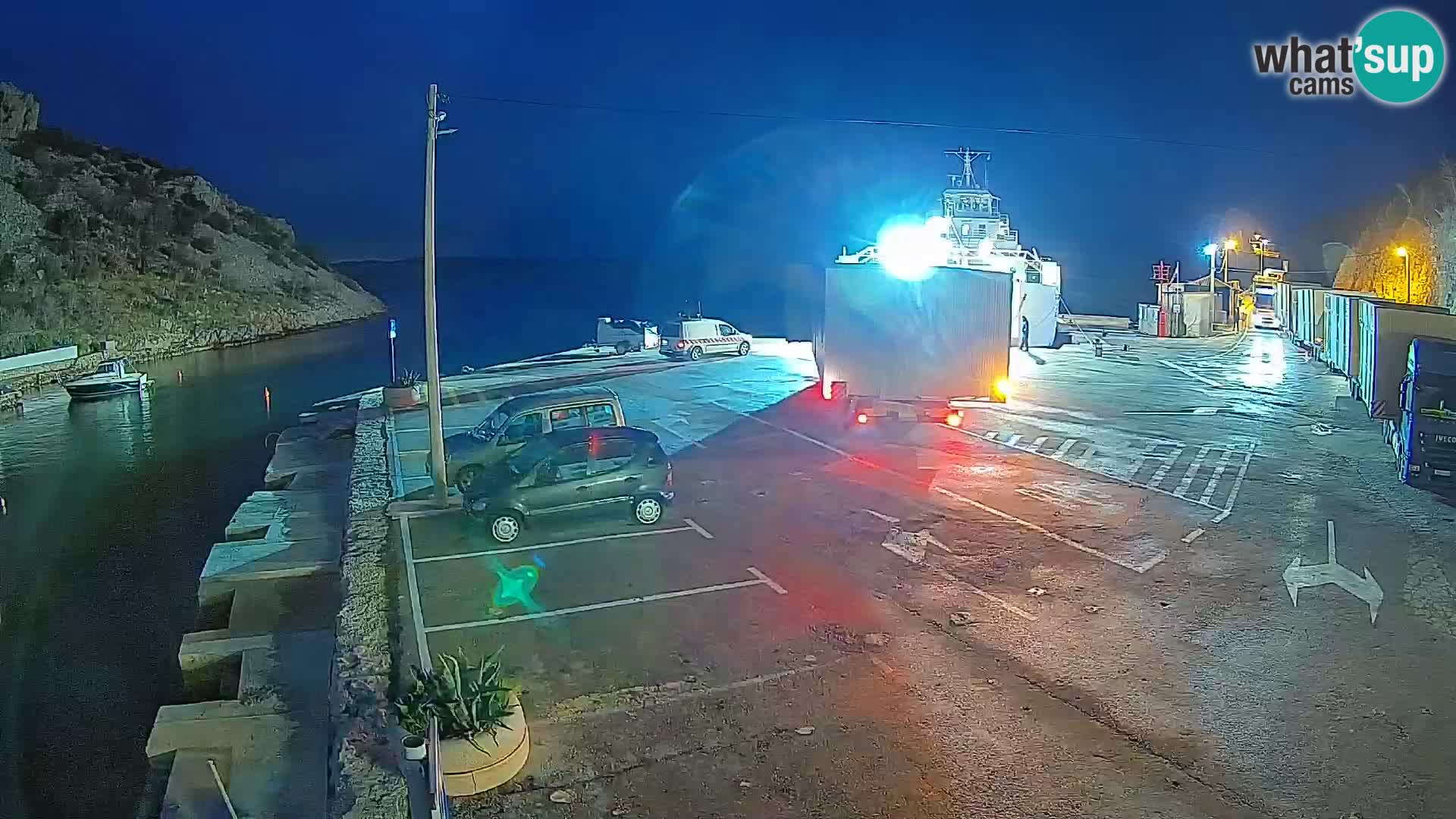 Webcam del puerto de ferris de Prizna – hacia la isla de Pag