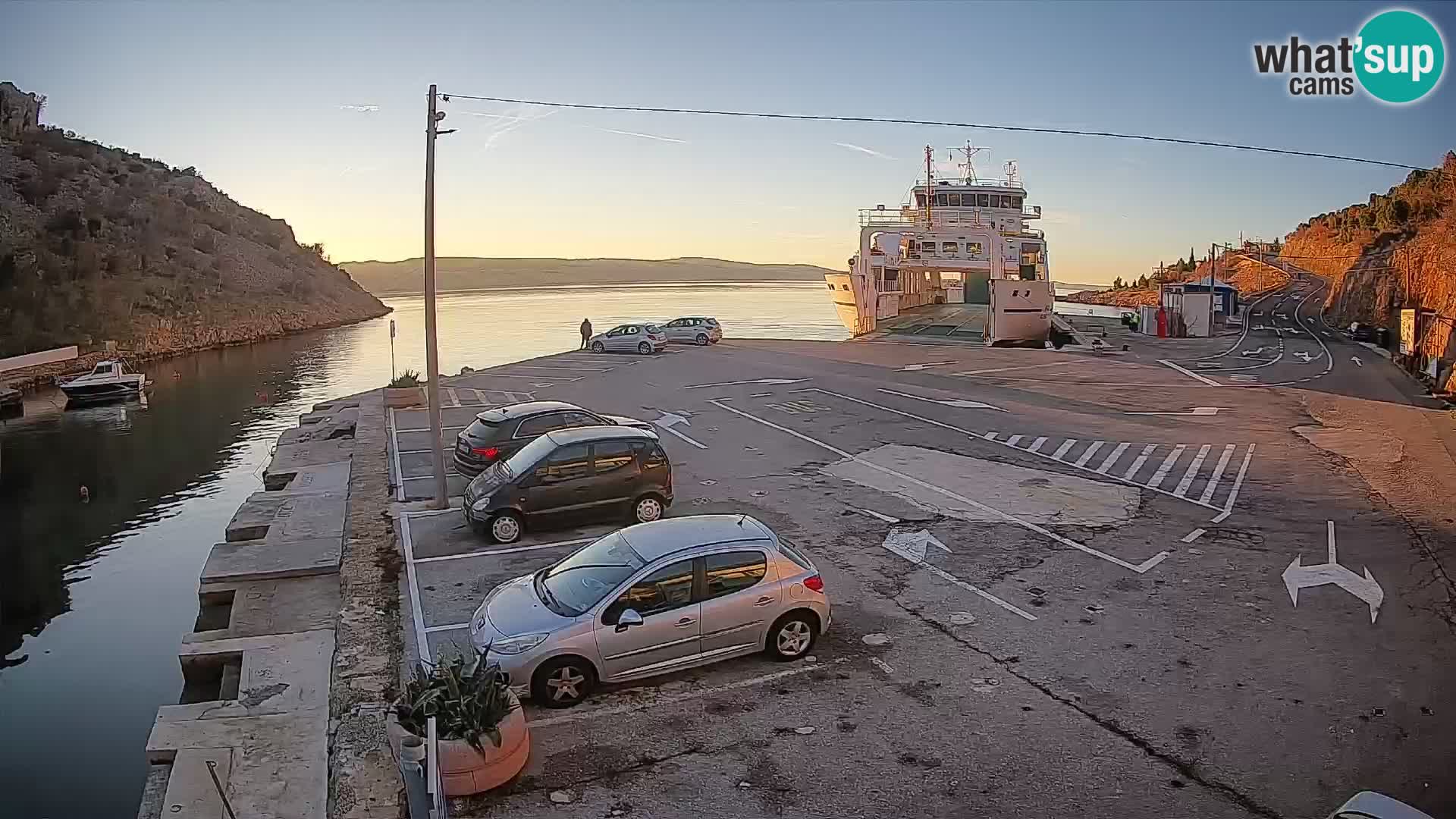 Webcam Prizna ferry port to Pag island