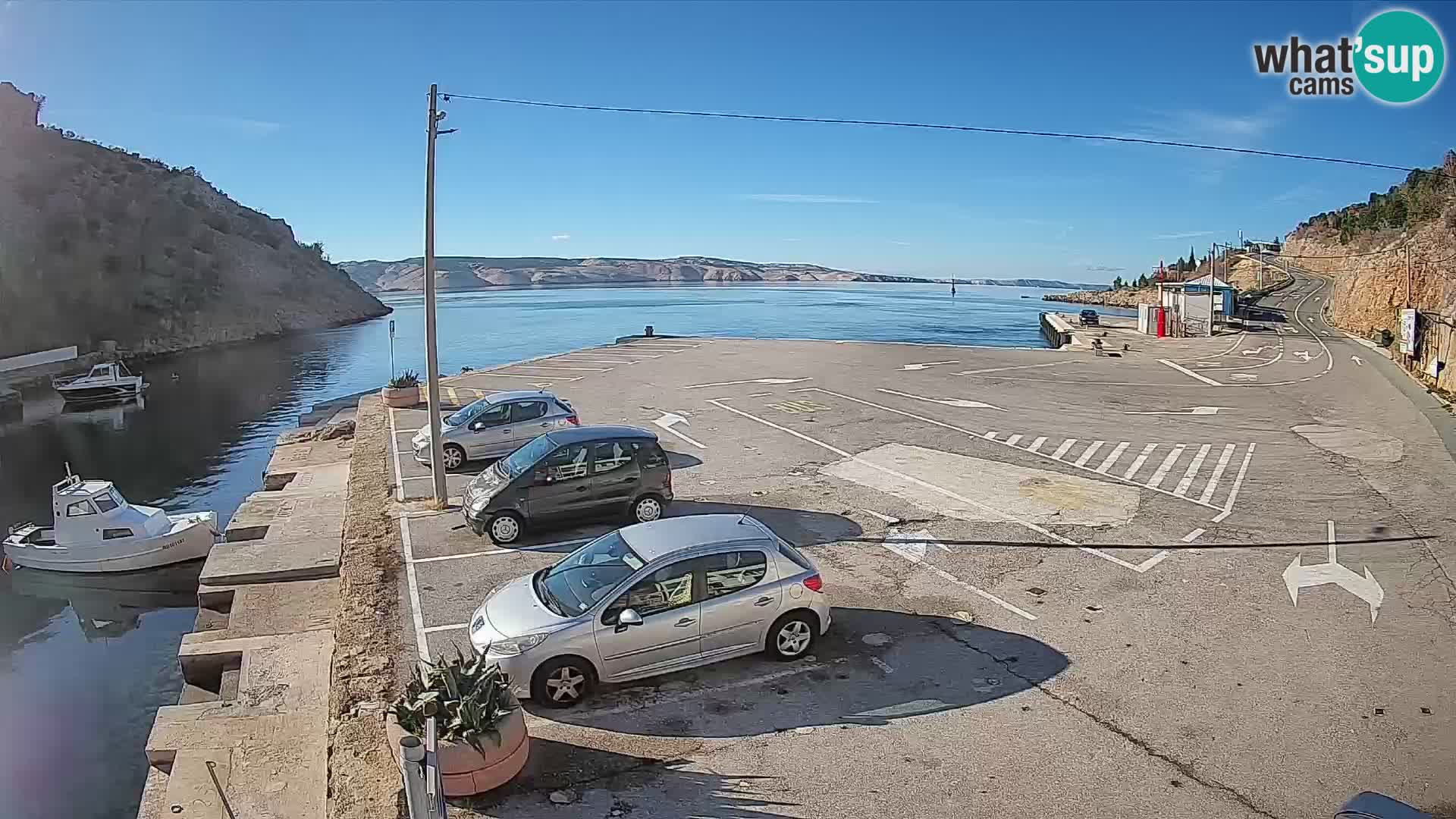 Webcam del puerto de ferris de Prizna – hacia la isla de Pag