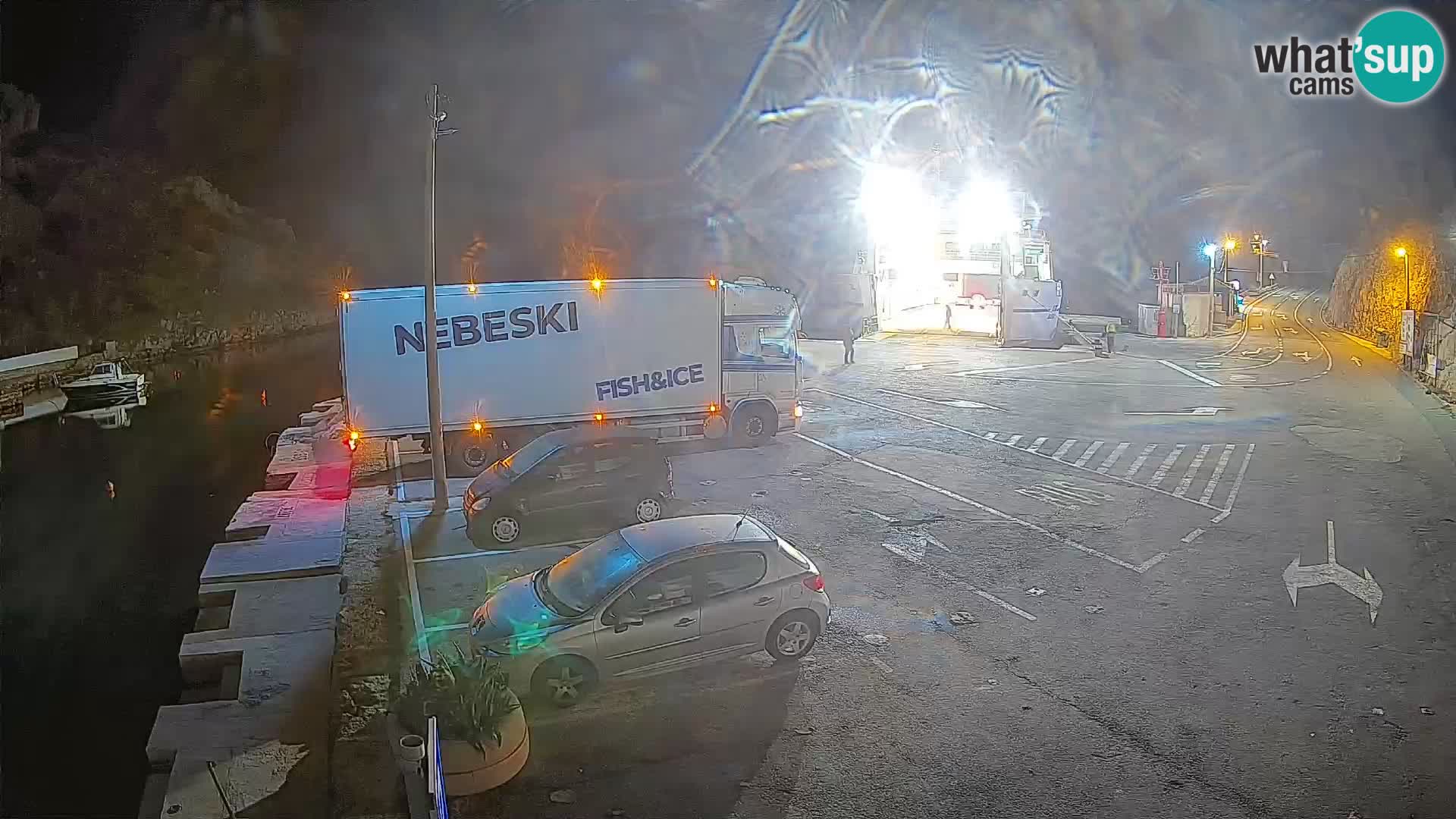 Webcam del puerto de ferris de Prizna – hacia la isla de Pag