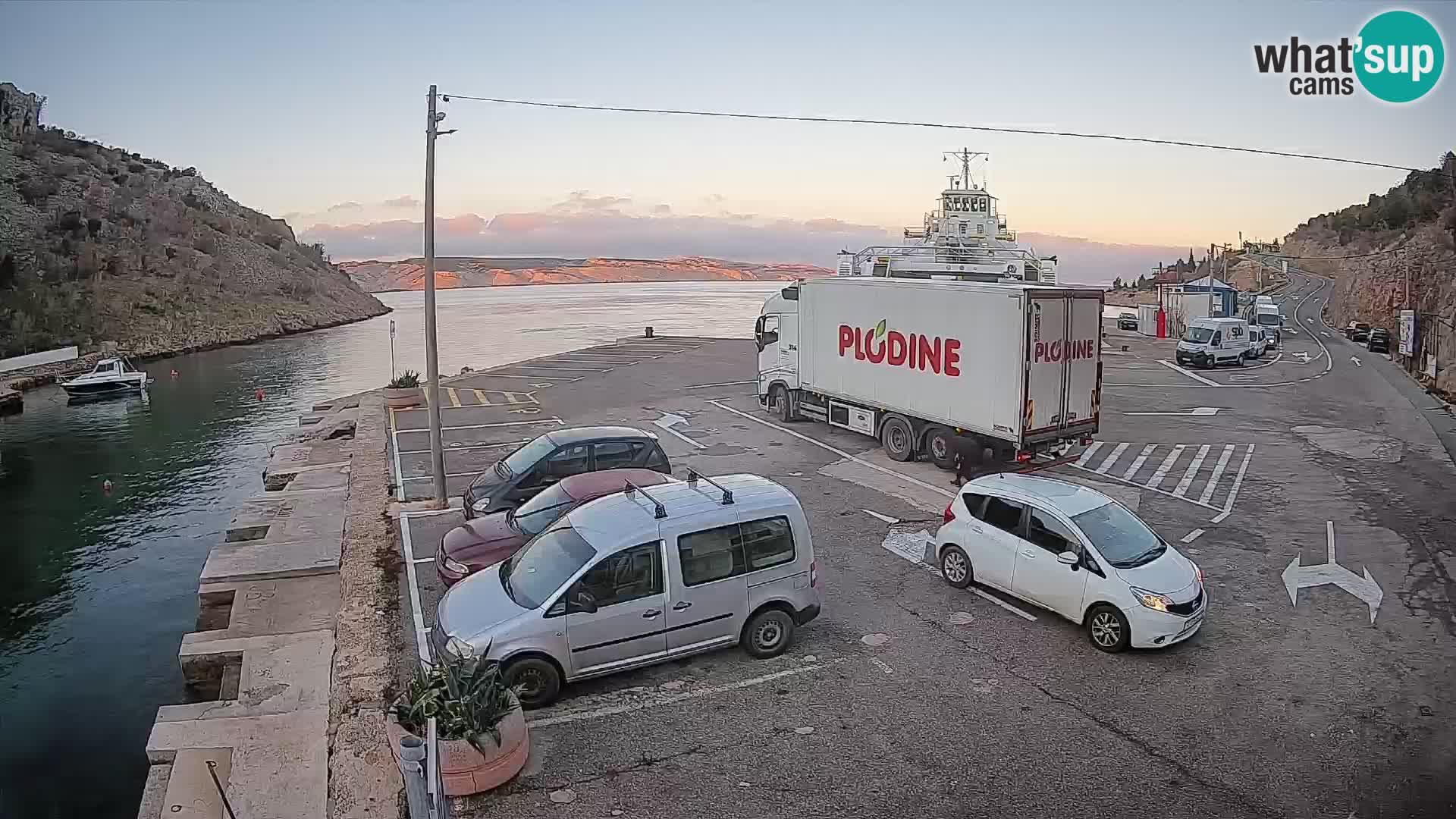 Webcam Prizna ferry port to Pag island