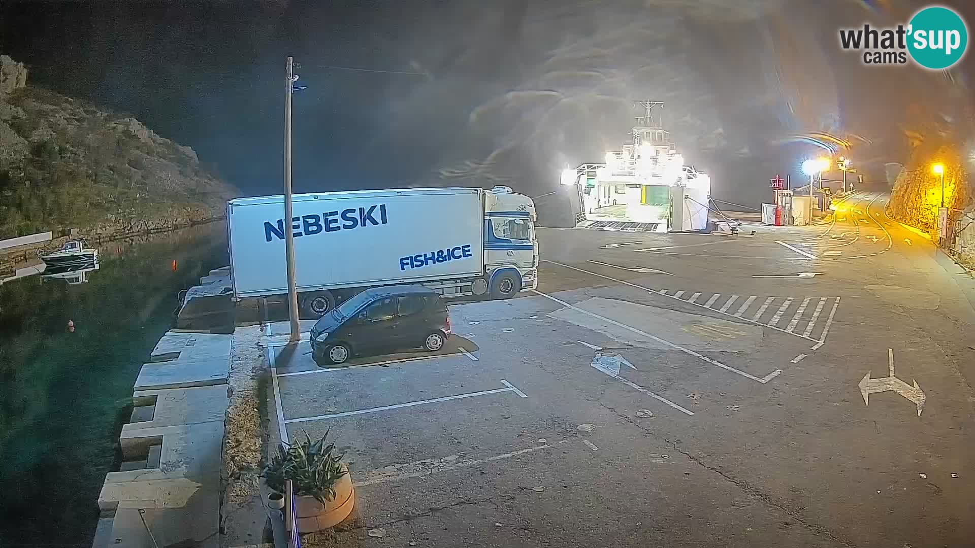Webcam del puerto de ferris de Prizna – hacia la isla de Pag