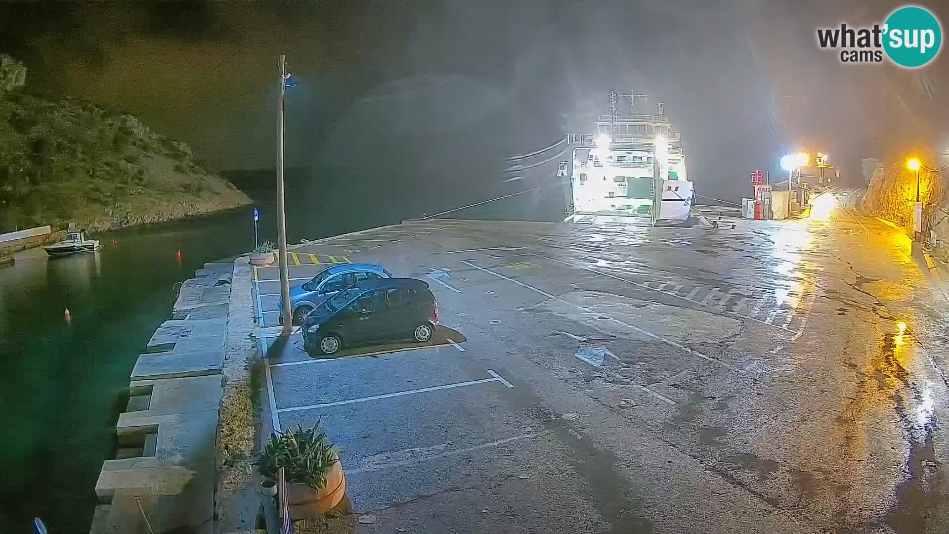 Webcam del puerto de ferris de Prizna – hacia la isla de Pag