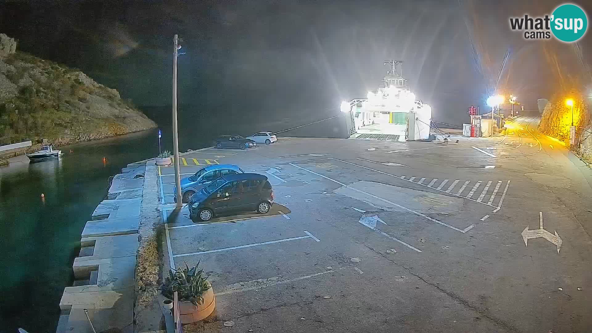 Webcam del puerto de ferris de Prizna – hacia la isla de Pag