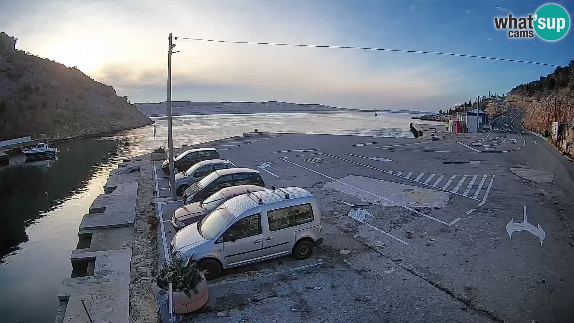 Webcam Prizna ferry port to Pag island