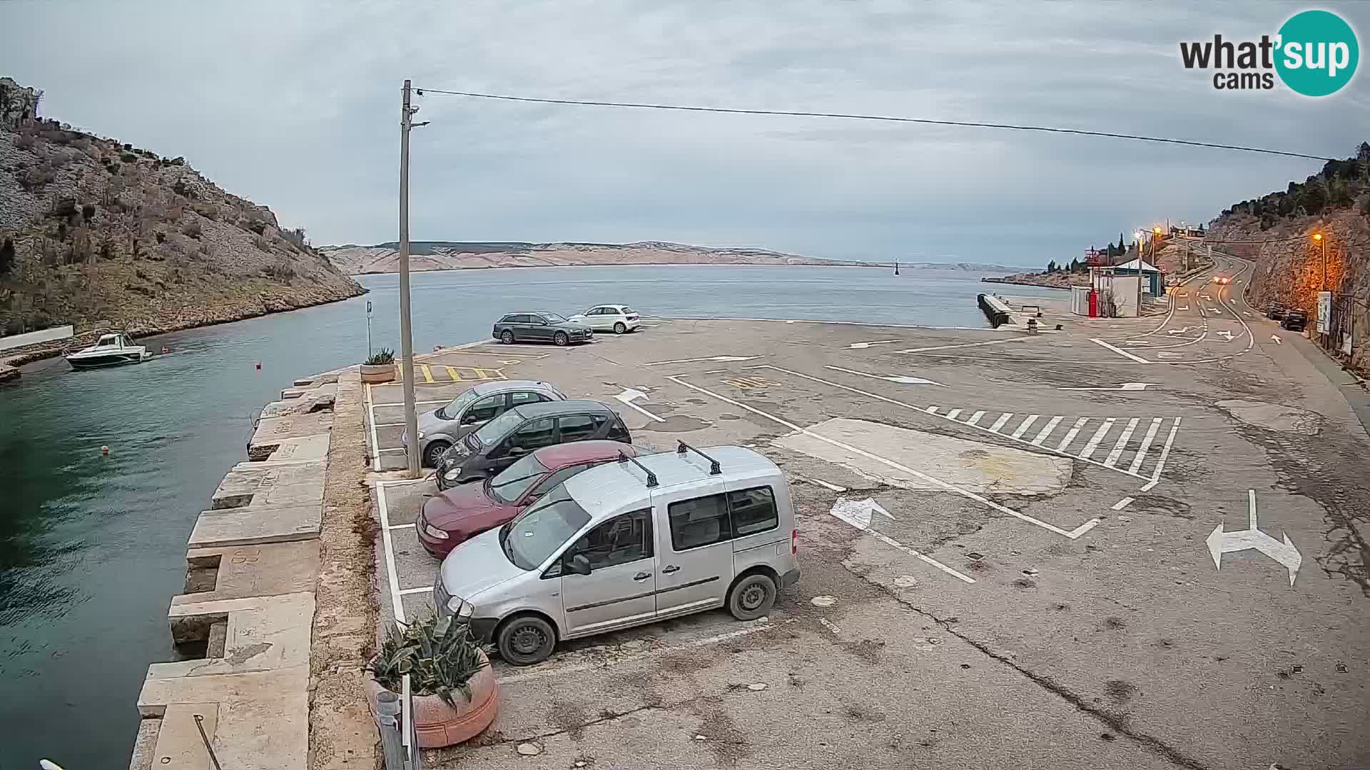 Webcam Prizna ferry port to Pag island