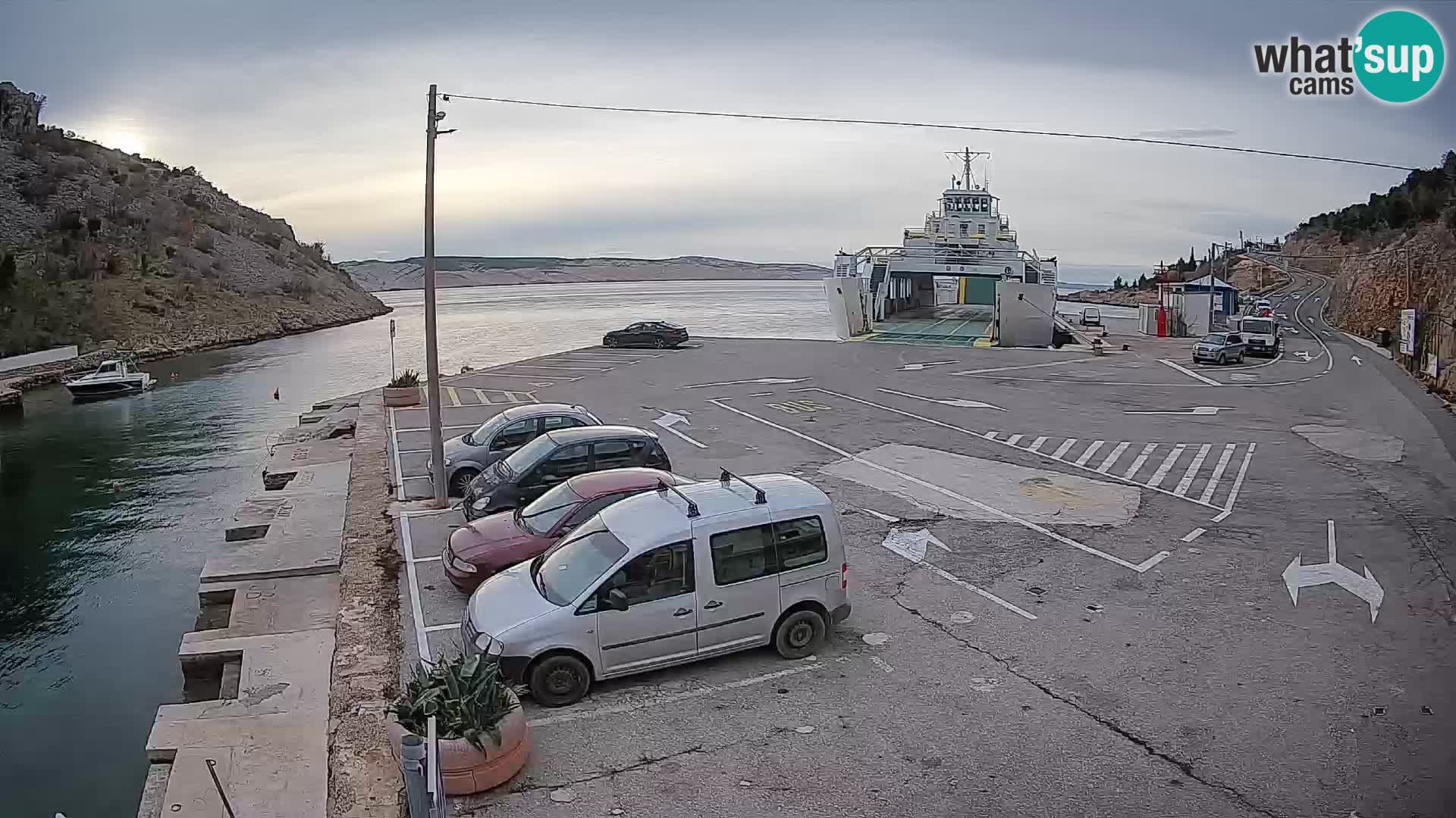 Webcam Prizna ferry port to Pag island
