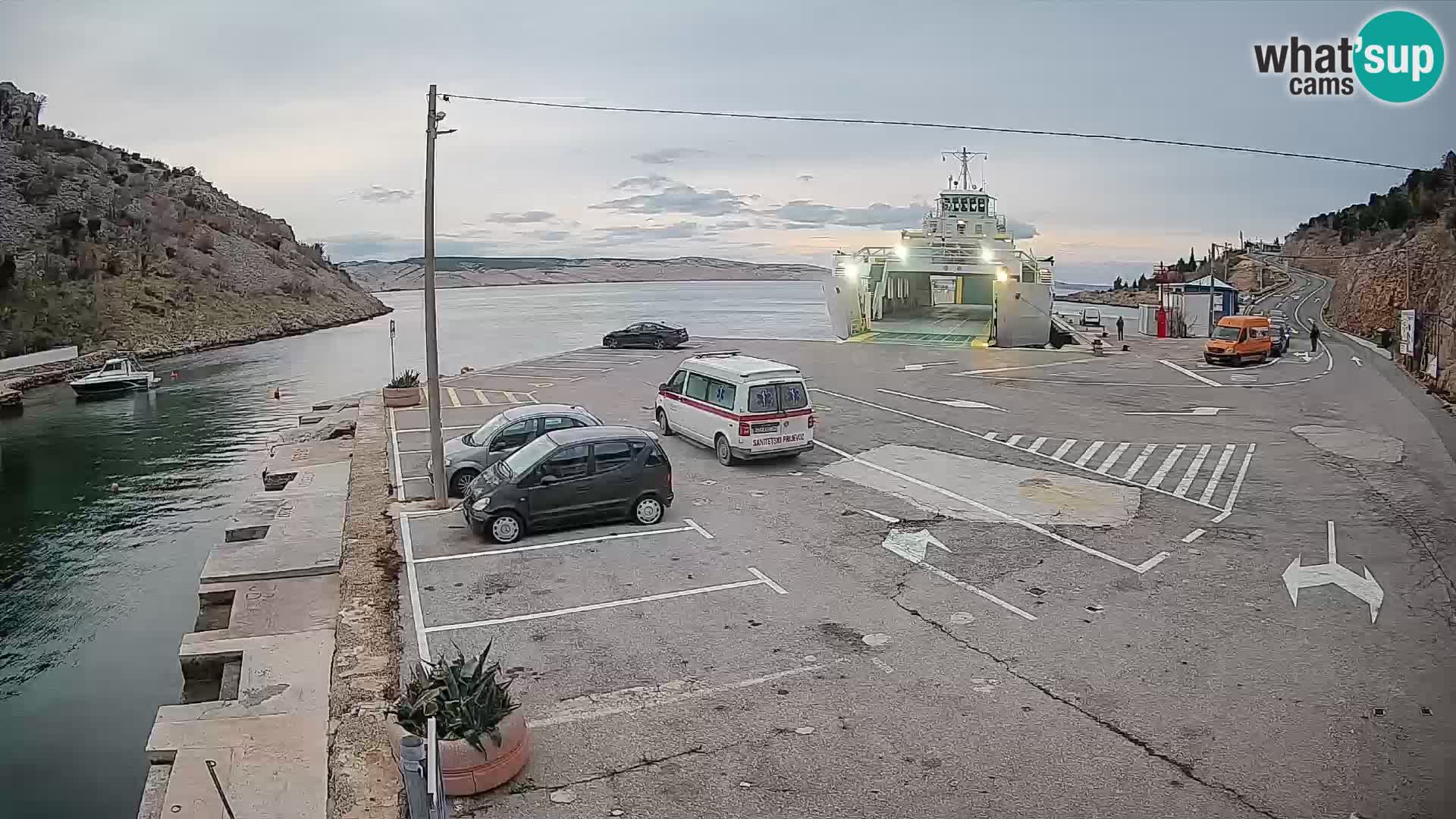 Webcam Prizna ferry port to Pag island