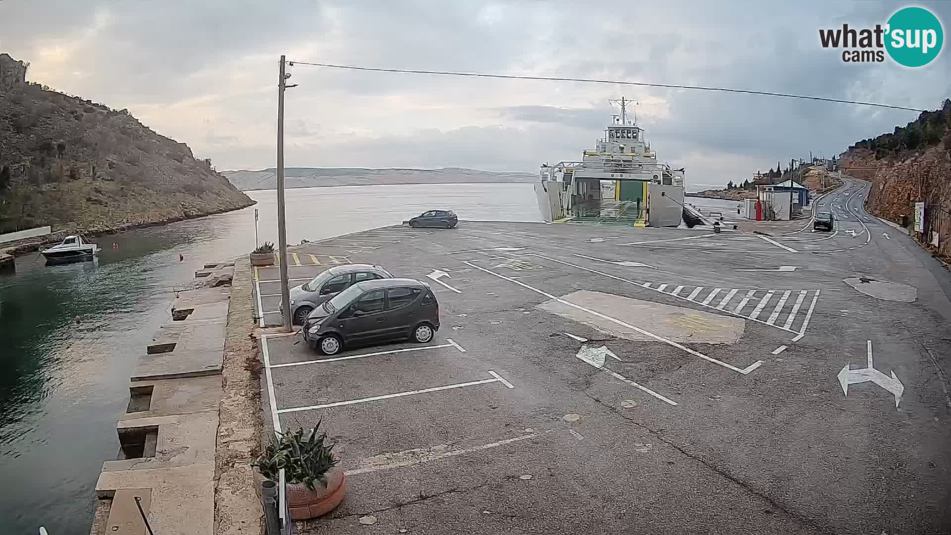 Webcam port de ferry de Prizna – vers l’île de Pag