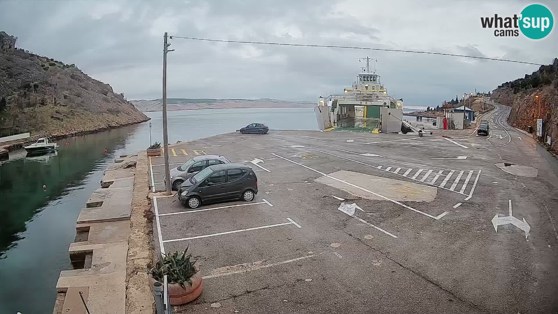 Webcam Prizna ferry port to Pag island