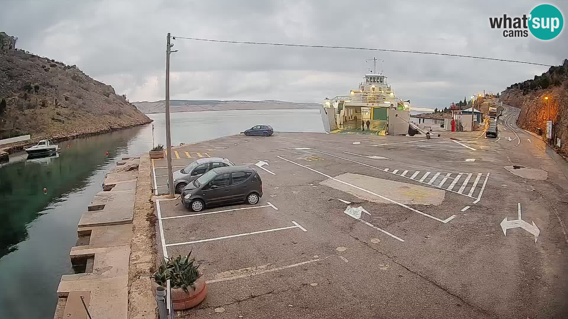 Webcam Prizna ferry port to Pag island