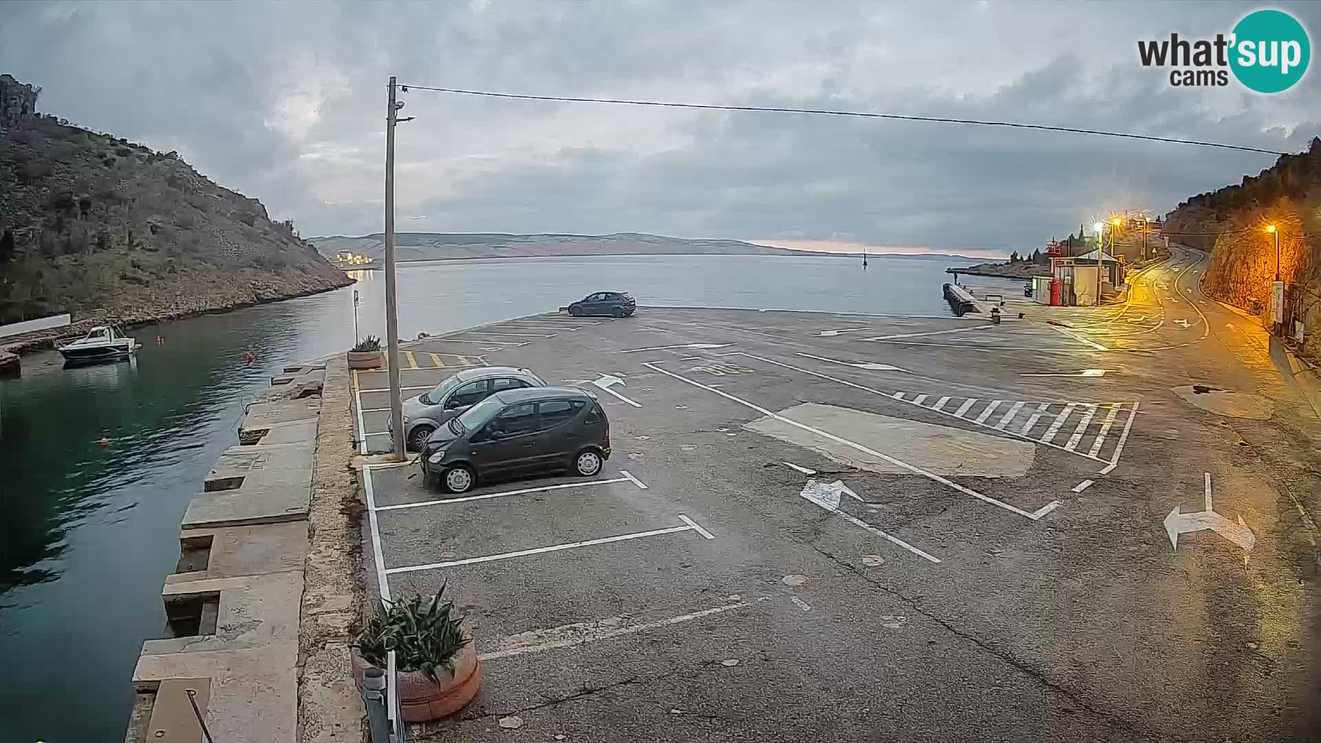 Webcam Prizna ferry port to Pag island