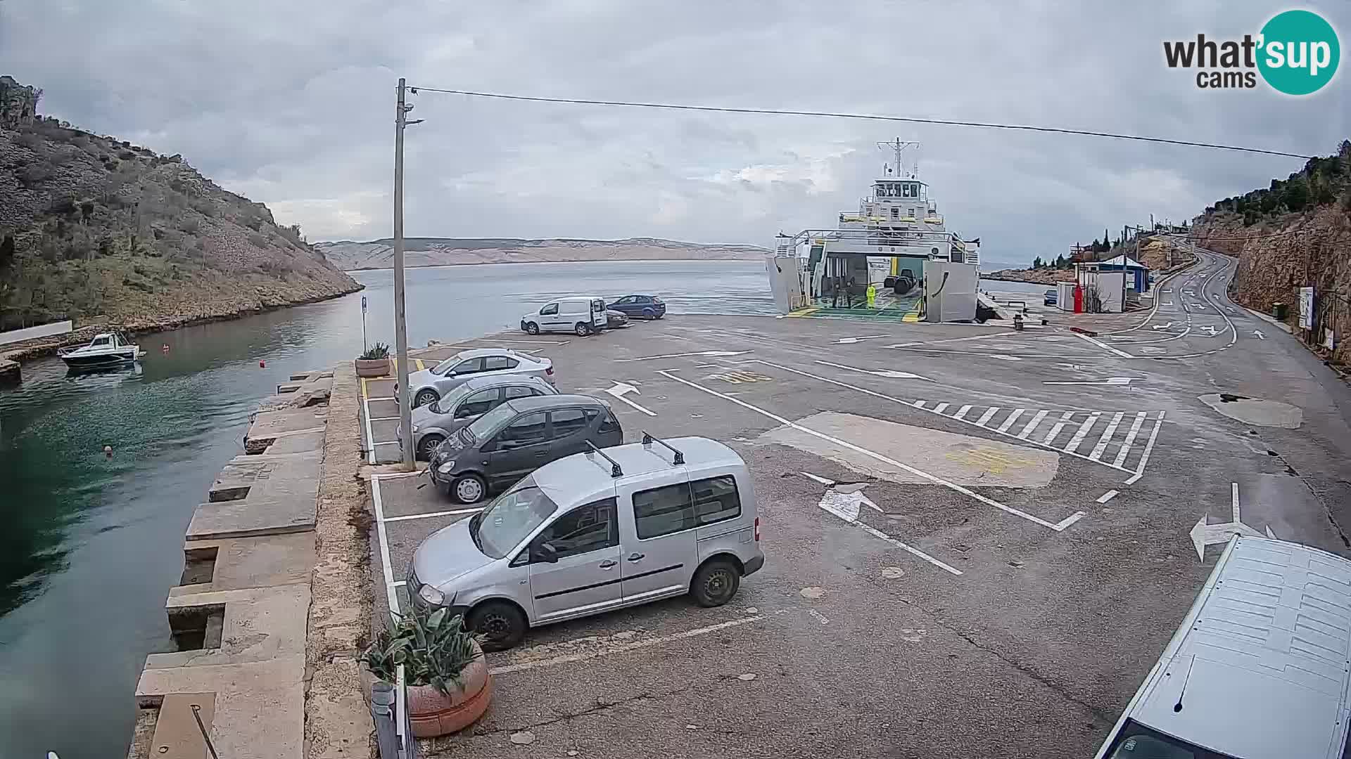 Webcam port de ferry de Prizna – vers l’île de Pag