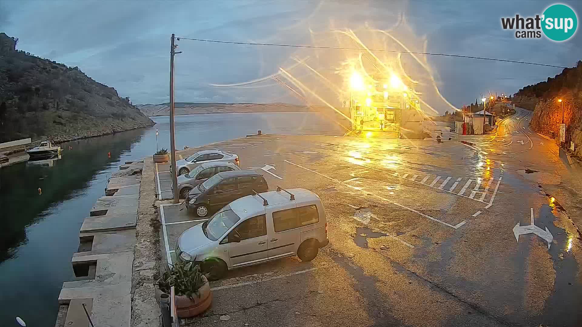 Webcam Prizna ferry port to Pag island