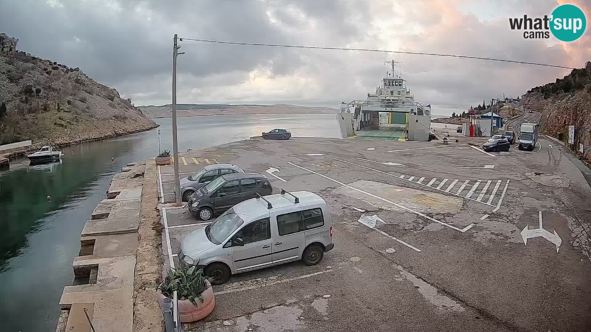 Webcam Fährhafen Prizna – zur Insel Pag