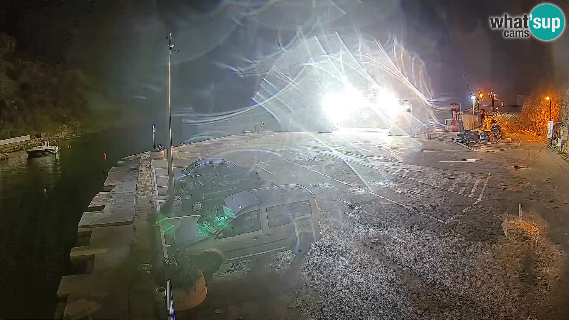 Webcam port de ferry de Prizna – vers l’île de Pag