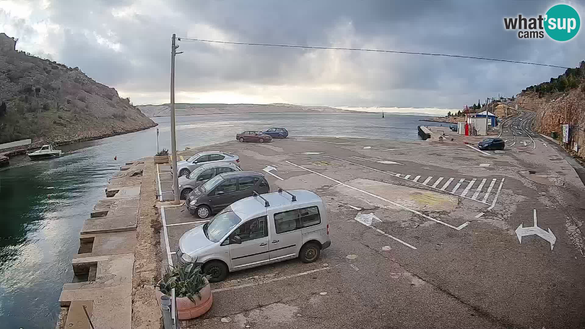 Webcam port de ferry de Prizna – vers l’île de Pag