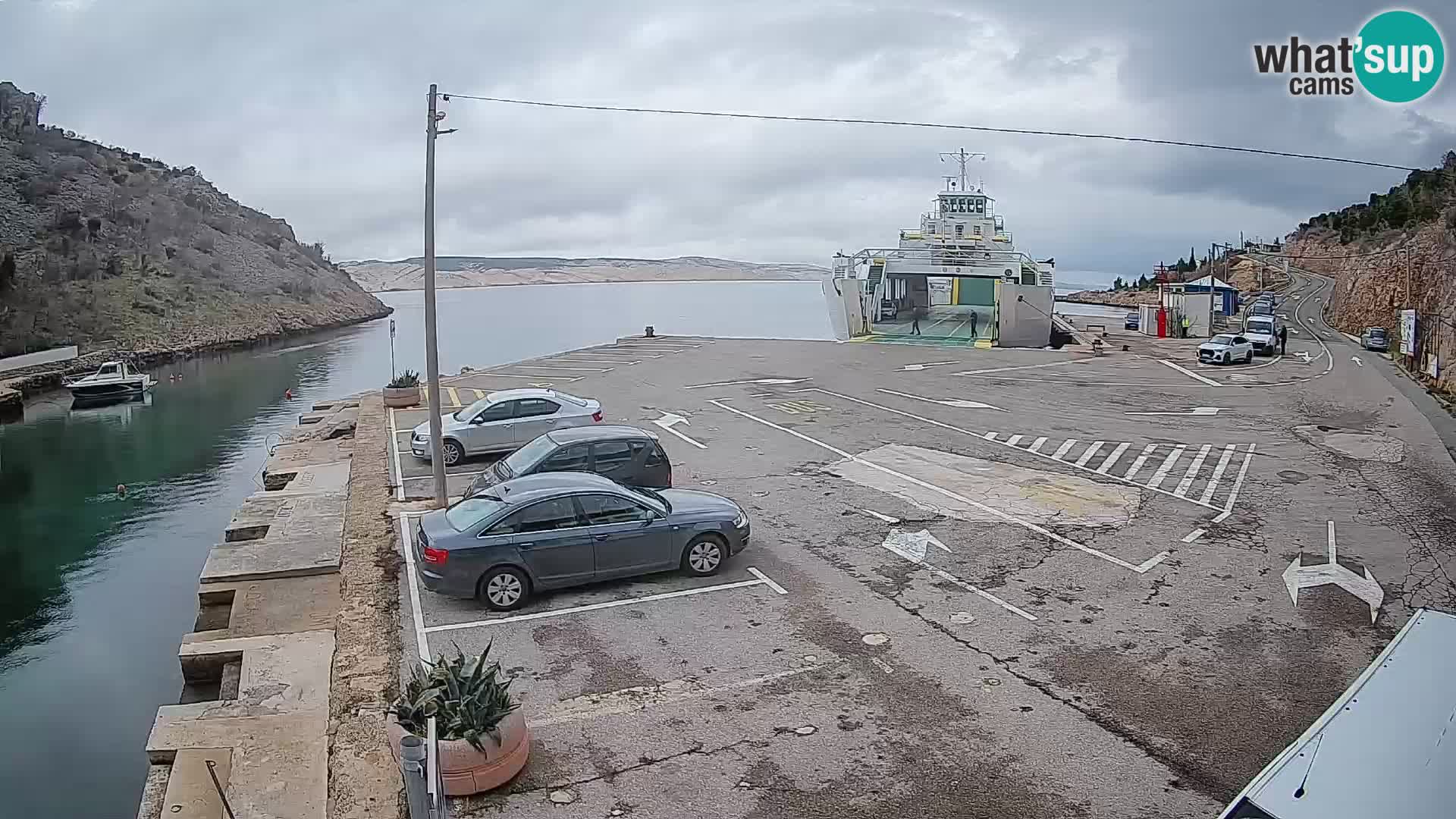 Webcam Prizna ferry port to Pag island