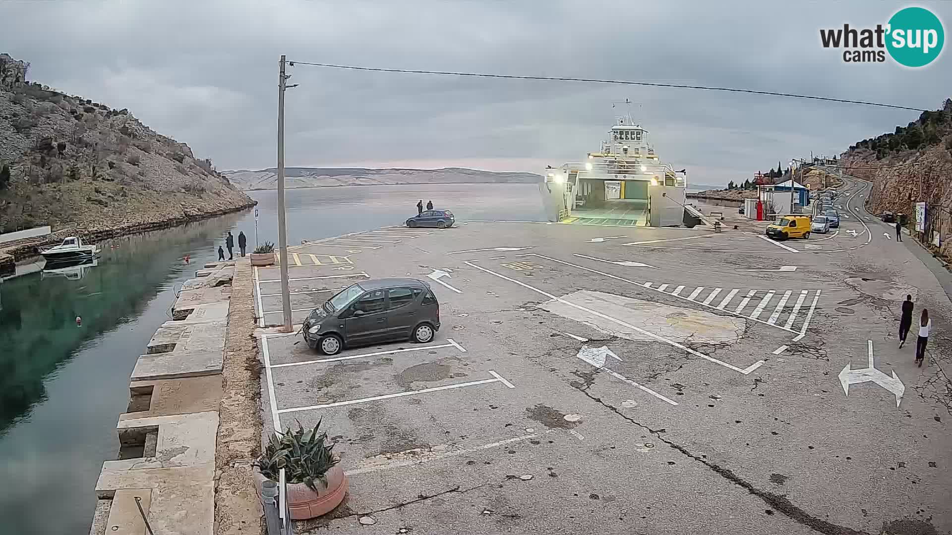 Webcam port de ferry de Prizna – vers l’île de Pag