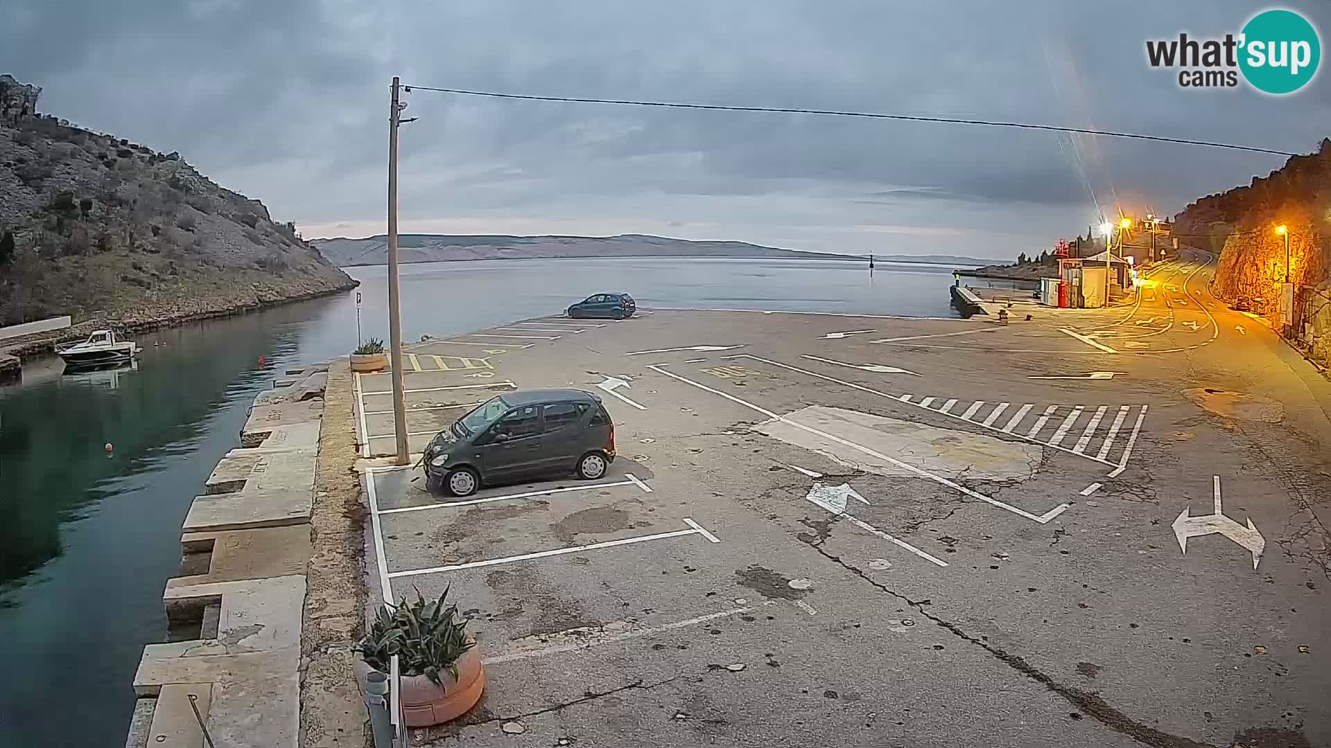 Webcam port de ferry de Prizna – vers l’île de Pag