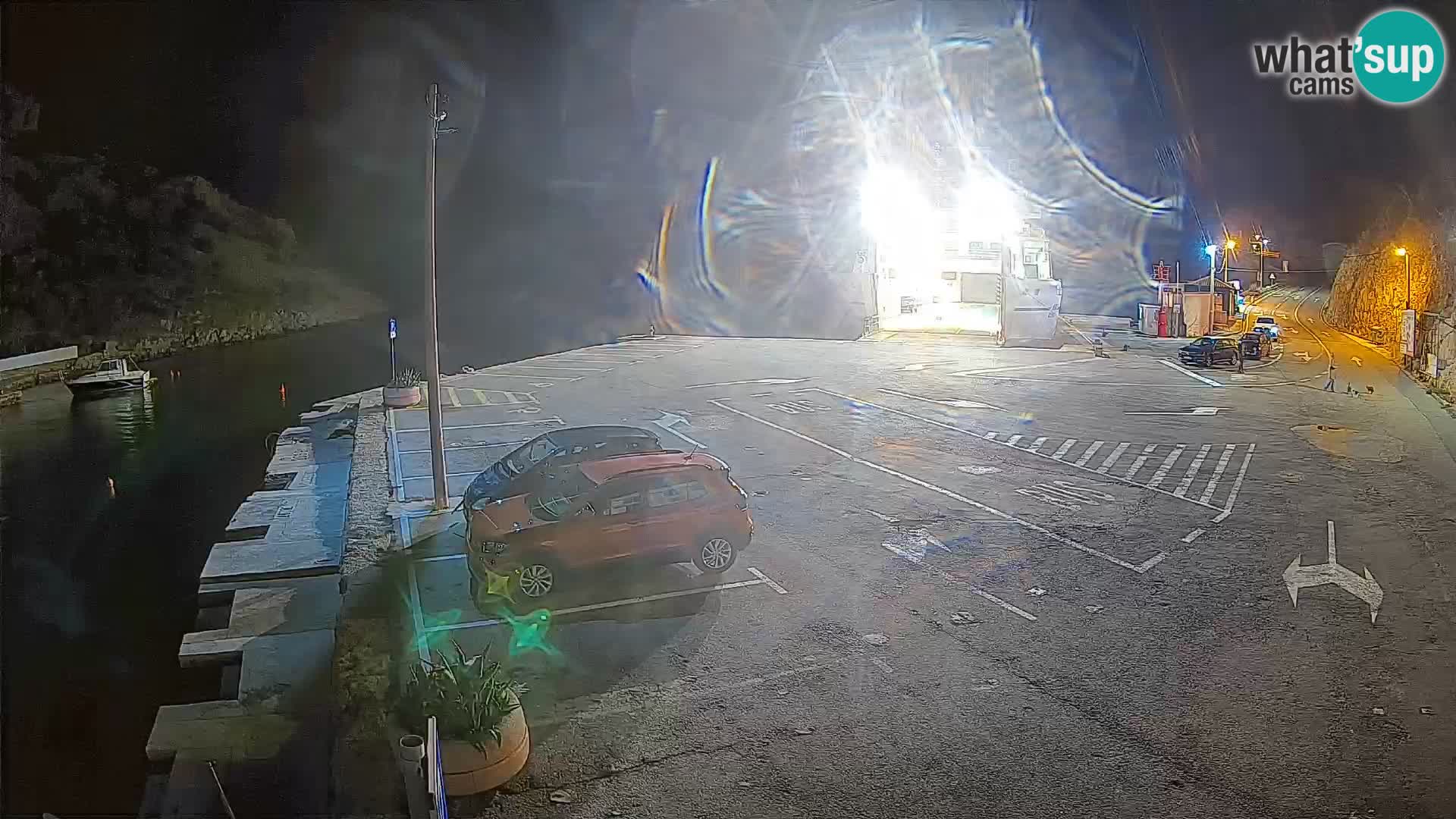 Web kamera trajektna luka Prizna – prema otoku Pag