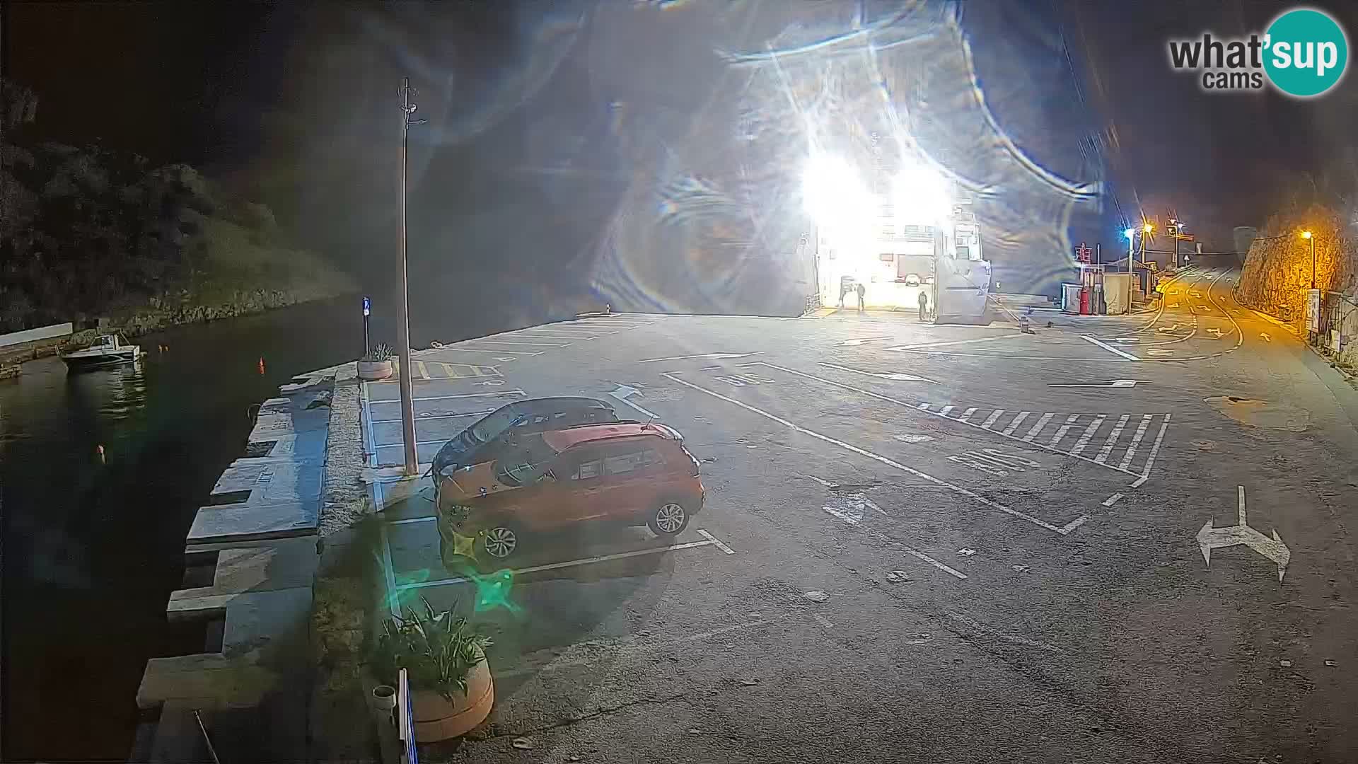 Webcam del puerto de ferris de Prizna – hacia la isla de Pag