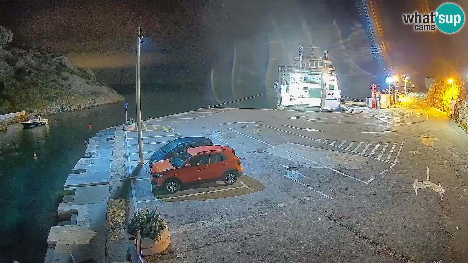 Webcam del puerto de ferris de Prizna – hacia la isla de Pag