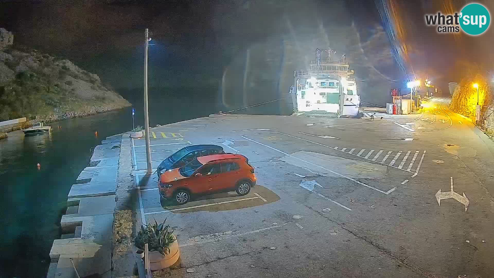 Web kamera trajektna luka Prizna – prema otoku Pag