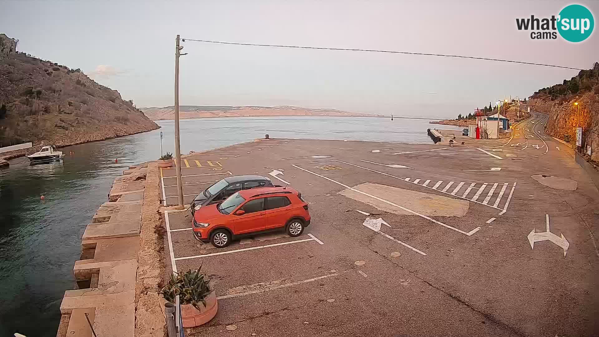 Webcam Prizna ferry port to Pag island