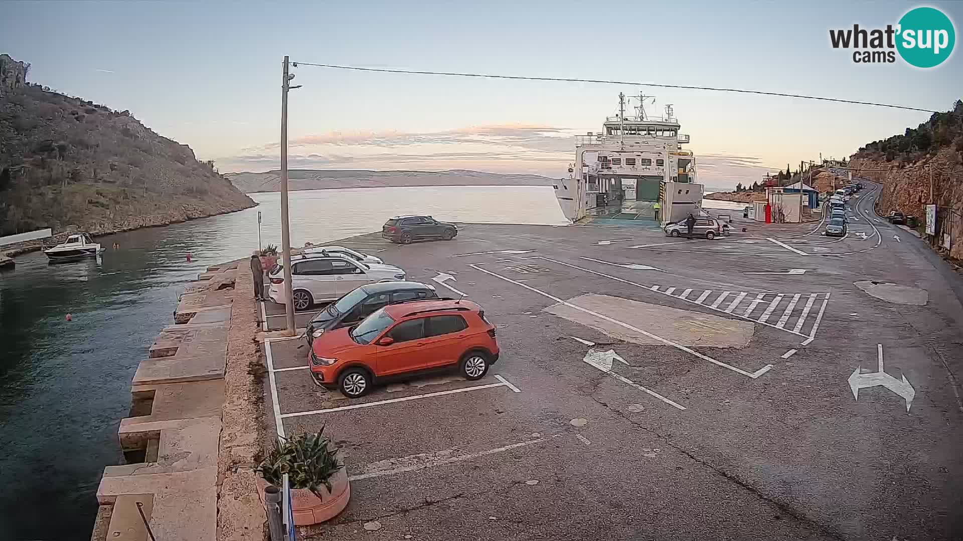 Webcam Prizna ferry port to Pag island