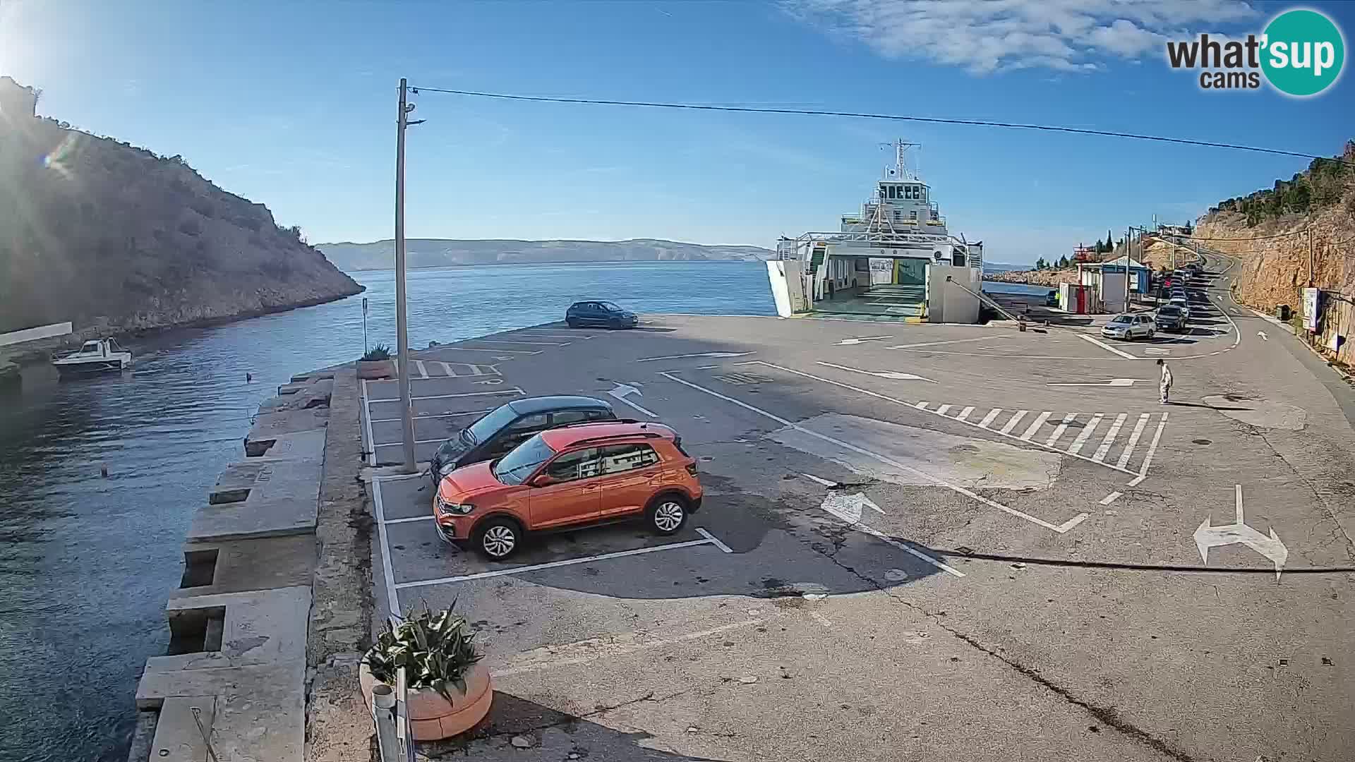 Webcam del puerto de ferris de Prizna – hacia la isla de Pag