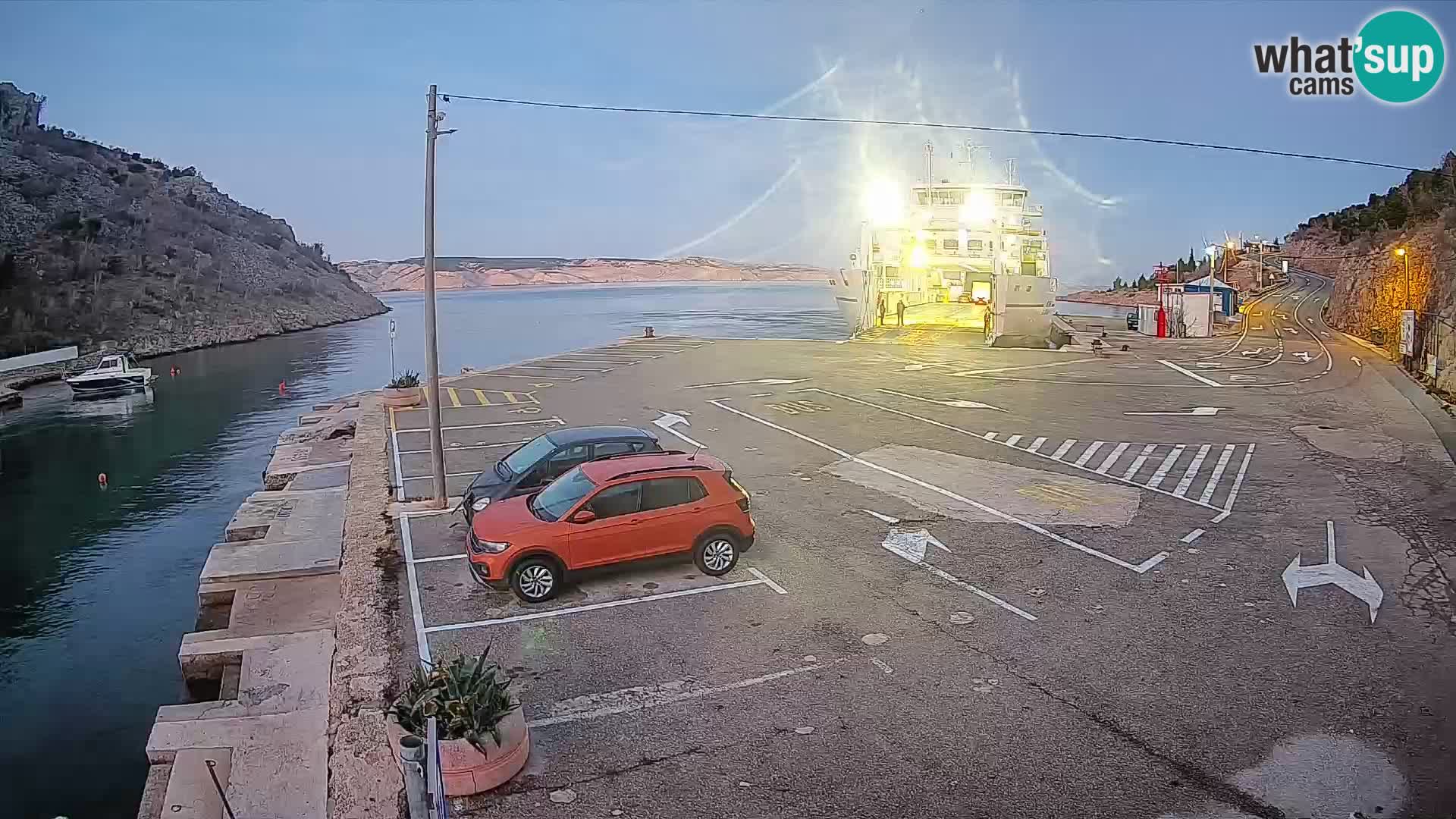 Webcam Prizna ferry port to Pag island
