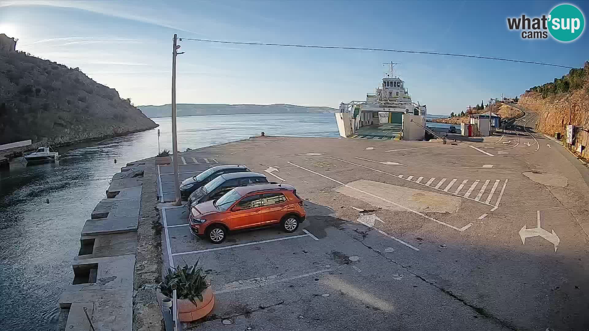 Webcam port de ferry de Prizna – vers l’île de Pag