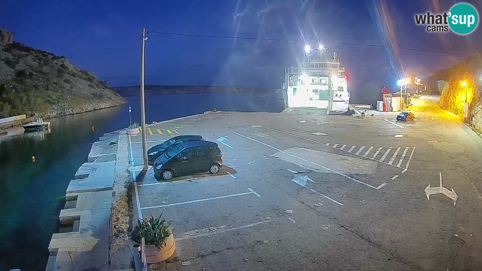 Webcam del puerto de ferris de Prizna – hacia la isla de Pag