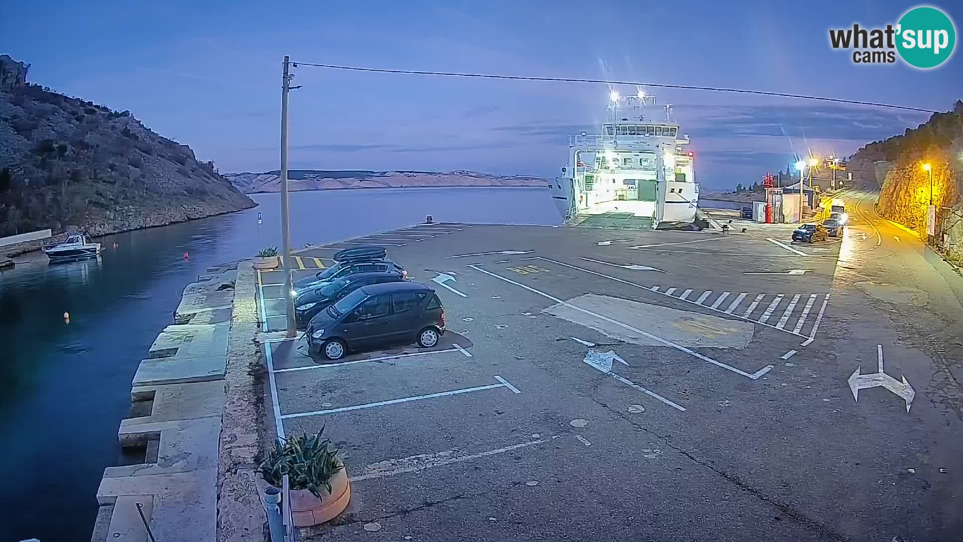 Webcam Prizna ferry port to Pag island