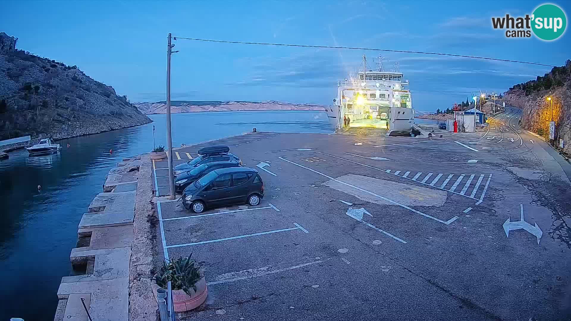 Webcam Fährhafen Prizna – zur Insel Pag